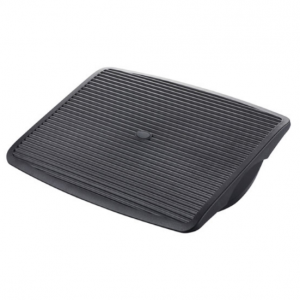 Descanasapies Superficie basculante y ajustable en ángulo.