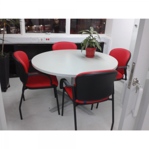 Sala de Juntas redondas para pequeñas reuniones