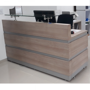 Recepción en Fórmica color Madera